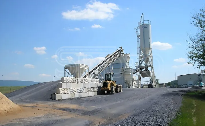 Real-time temperature monitoring and intelligent control system for cold-weather asphalt paving